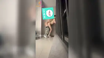 超顶大神小二先生MRTU调教性奴专场 淫娃母狗露脸全裸 酒店楼道露出爬行 超刺激栏杆激战爆射