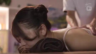 SNOS-198 [中文字幕]「胸部会变大是真的吗？」对未成熟大小姐进行虚假的丰胸！媚药洗脑按摩 樱乃莉乃